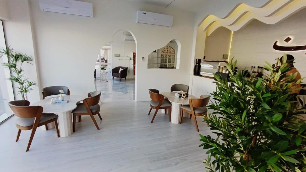 Taj Al Arab Hotel Al Buraimi Exterior foto